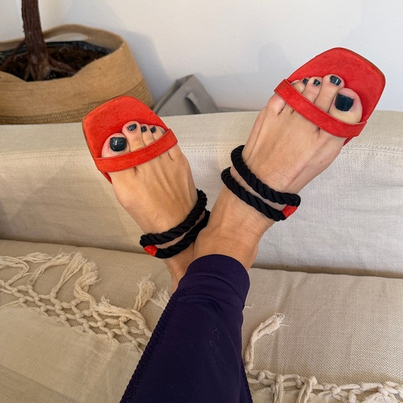 Anthropologie New Howsty Flat Slide Coral Red Suede Black ❤️ Chic size 6.5 to 7 - Picture 3 of 10